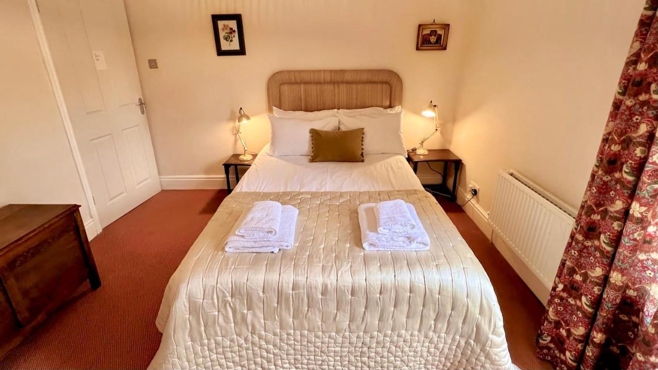 Charming Victorian Cottage Steps From Historic Chester - Free Parking Екстер'єр фото