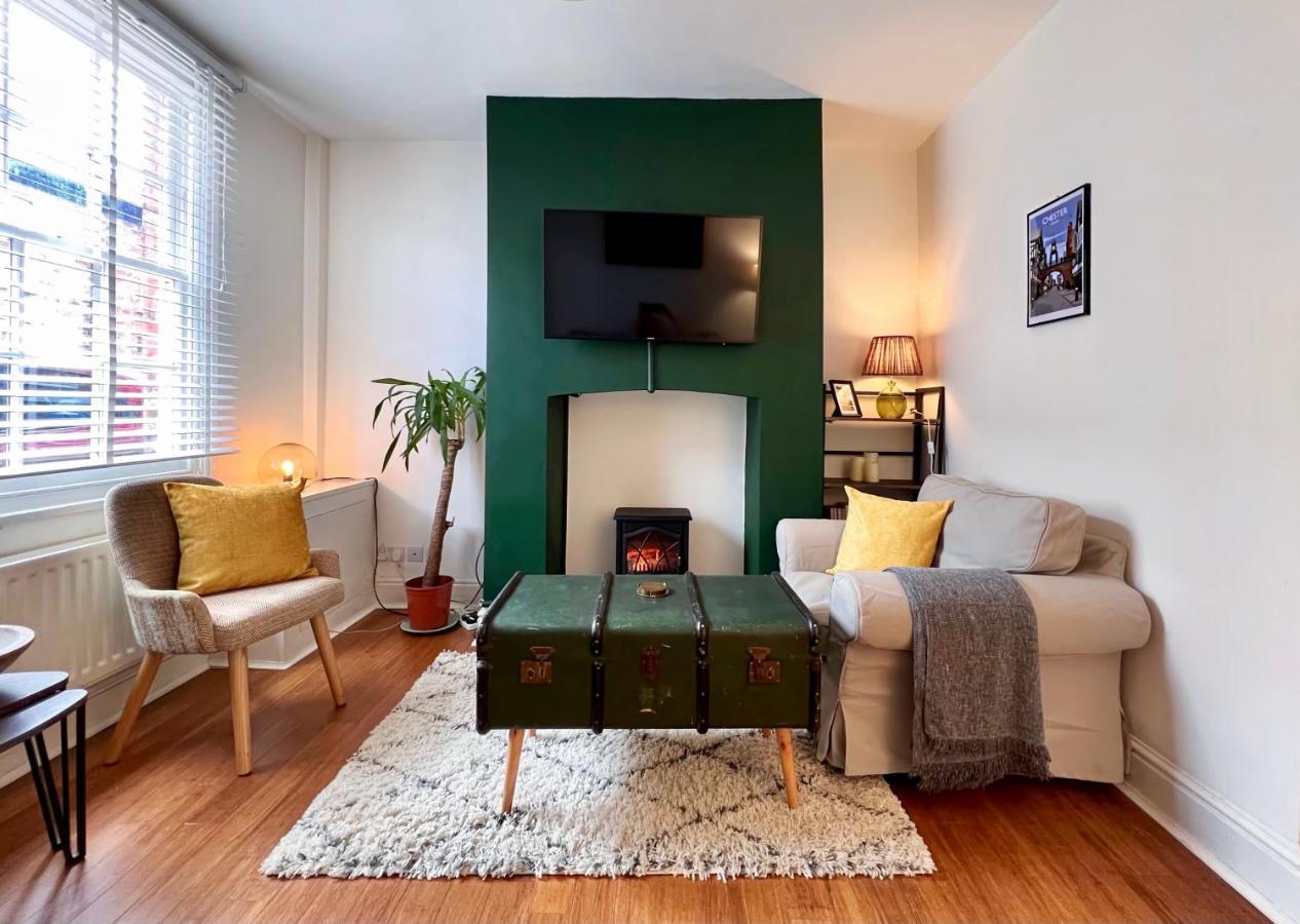 Charming Victorian Cottage Steps From Historic Chester - Free Parking Екстер'єр фото
